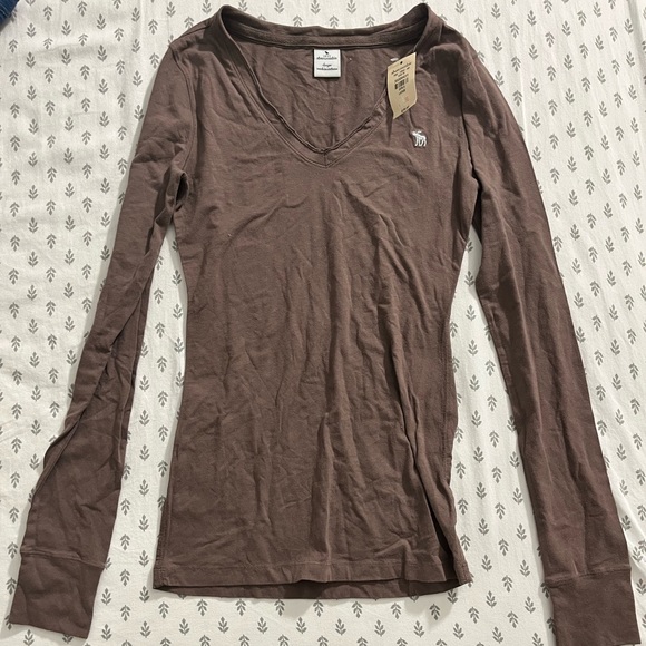 Abercrombie & Fitch Tops - abercrombie&fitch long sleeve